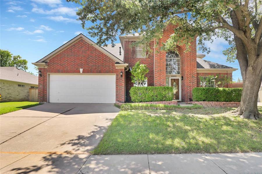 Property photo for 5502 Hyannis Drive, Arlington, TX