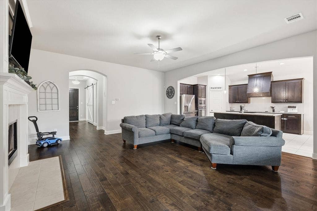4013 Orchard Park Lane, Midlothian, TX 76065