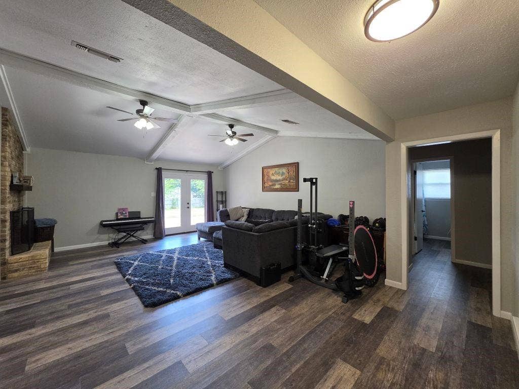 104 Bowie Lane, Hewitt, TX 76643 104 Bowie Lane, Hewitt, TX 76643