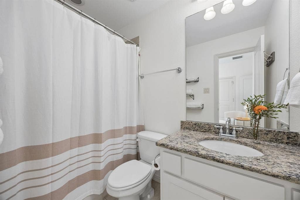 3611 Hickory Grove Lane, Frisco, TX 75033 Secondary Bath