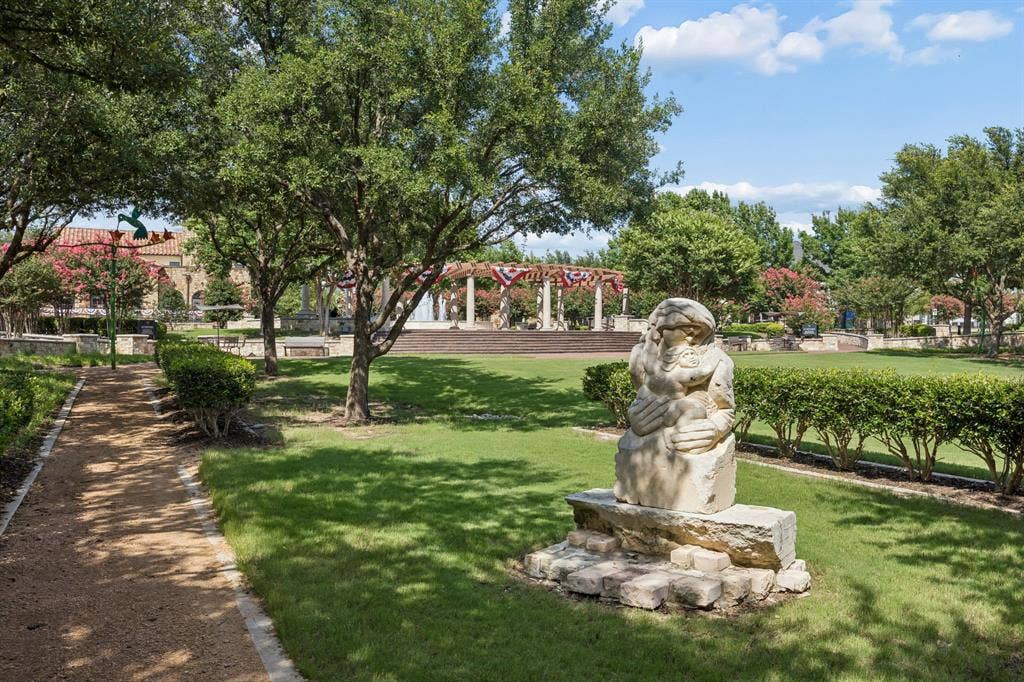 3611 Hickory Grove Lane, Frisco, TX 75033 Community Plaza- Events, Concerts