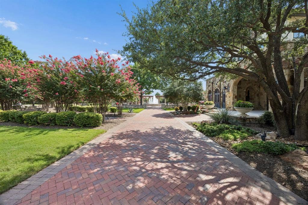 3611 Hickory Grove Lane, Frisco, TX 75033 Community Grounds