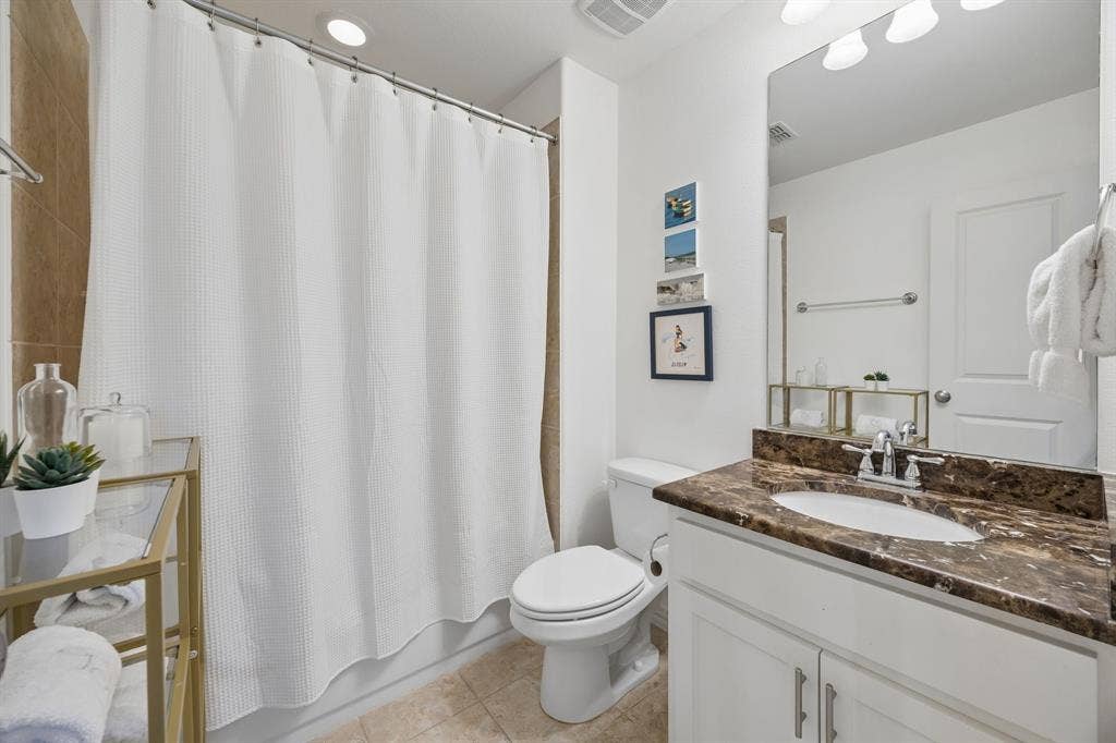 3611 Hickory Grove Lane, Frisco, TX 75033 3611 Hickory Grove Lane, Frisco, TX 75033