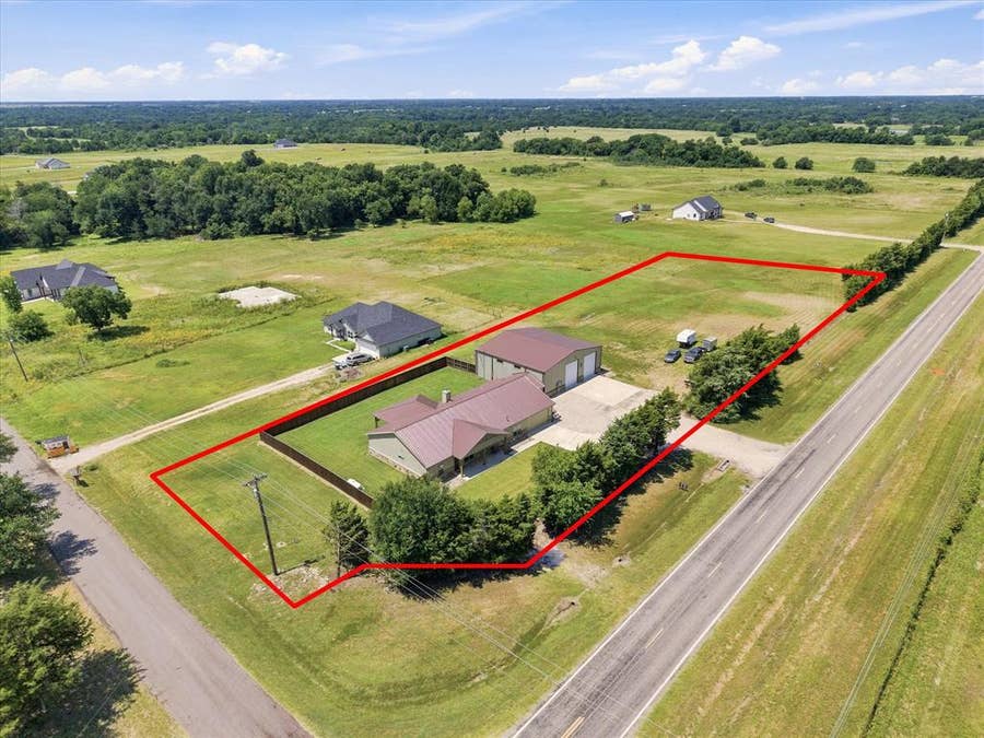 Property photo for 3157 Fm 2194, Celeste, TX