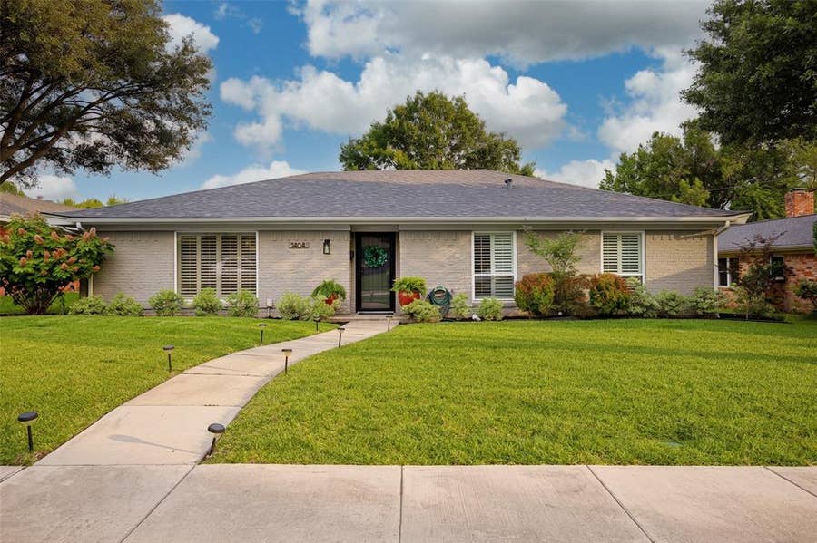 Property photo for 1404 Oakhill Drive, Plano, TX