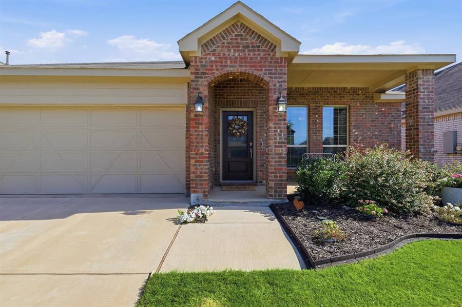 Property photo for 3012 Paruament Drive, Denton, TX