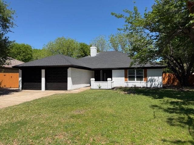 108 Amory Drive, Benbrook, TX 76126 108 Amory Drive, Benbrook, TX 76126