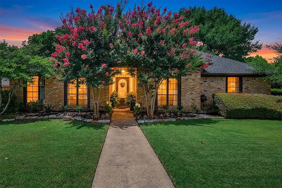 Property photo for 1725 Cordoba Court, Plano, TX