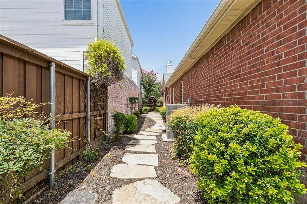 6852 High Field Trail, Plano, TX 75023 6852 High Field Trail, Plano, TX 75023