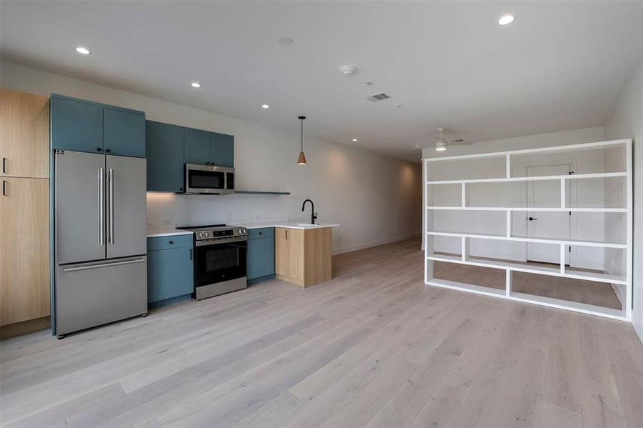 Property photo for 309 W Daggett Avenue, #203, Fort Worth, TX