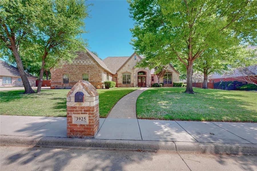Property photo for 3925 Westway Terrace, Fort Worth, TX