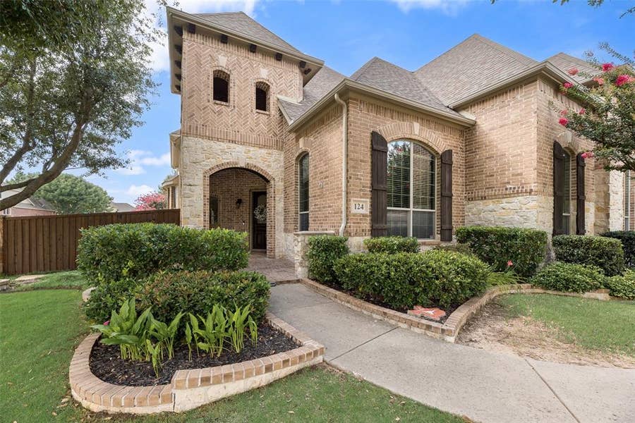 Property photo for 124 Crestbrook Drive, Rockwall, TX