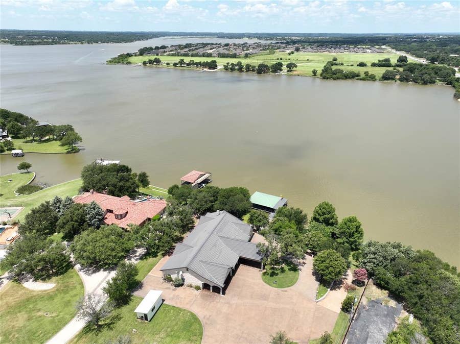 Property photo for 2318 Weatherford Highway, Granbury, TX