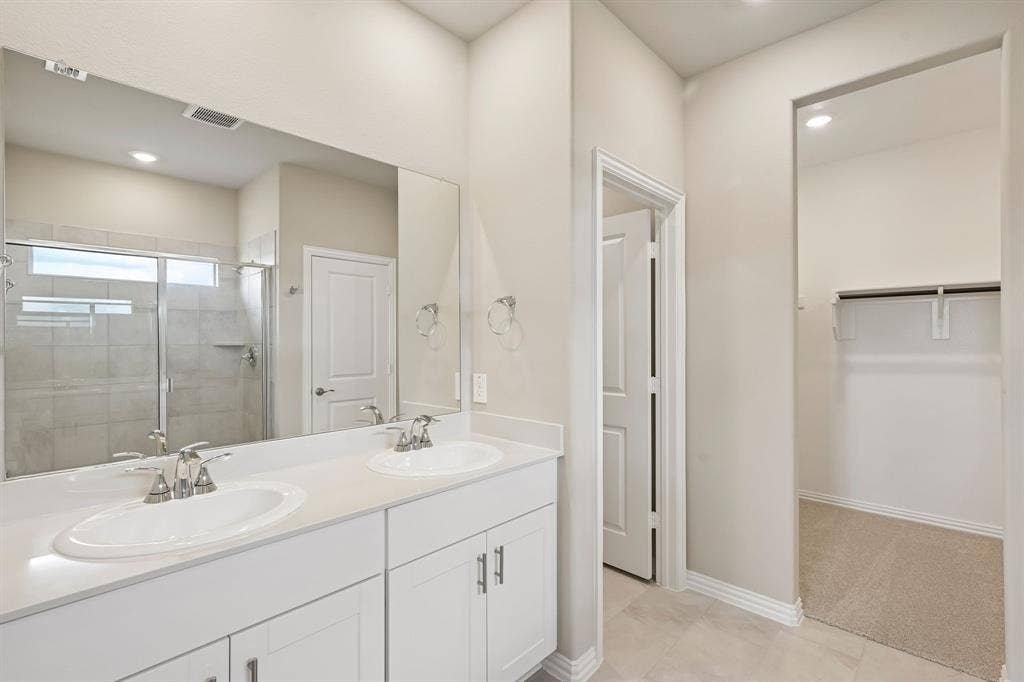 Photo is not of the actual home, but is an inspirational photo of builder’s model home and may depict options, furnishings, and/or decorator features that are not included.