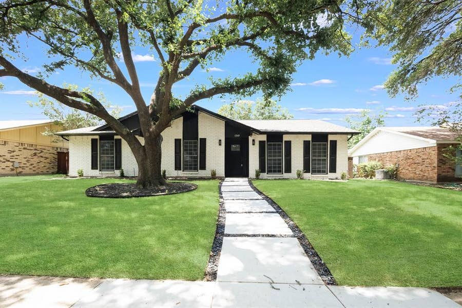 Property photo for 1209 Overdowns Drive, Plano, TX
