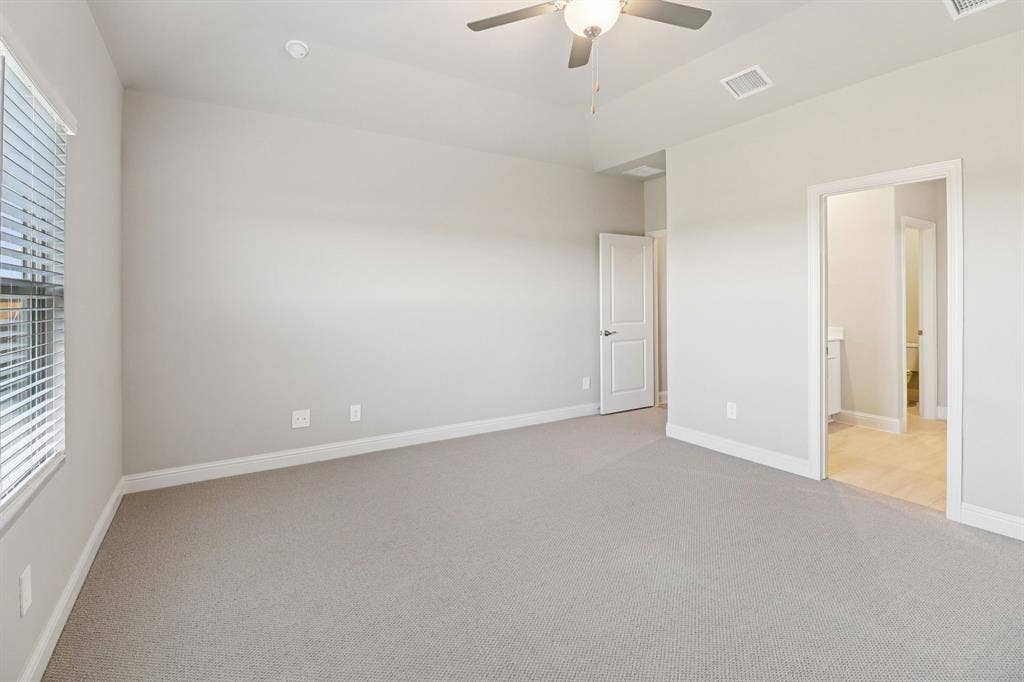 1311 Winters Way, Princeton, TX 75071 Photo is not of the actual home, but is an inspirational photo of builder’s model home and may depict options, furnishings, and/or decorator features that are not included.