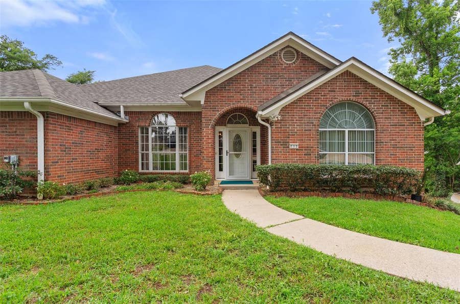 Property photo for 212 E Hideaway Lane, Hideaway, TX