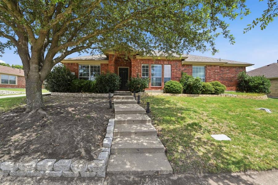 Property photo for 2120 New Holland Drive, Rockwall, TX