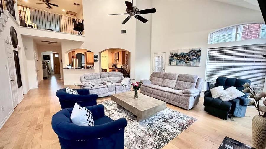 Property photo for 1237 Tioga Drive, Irving, TX