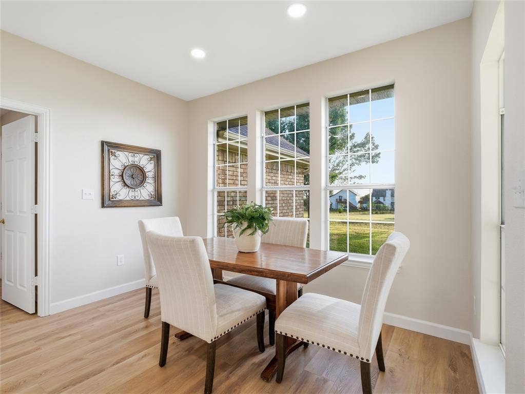 902 W Pioneer Circle, Argyle, TX 76226 902 W Pioneer Circle, Argyle, TX 76226