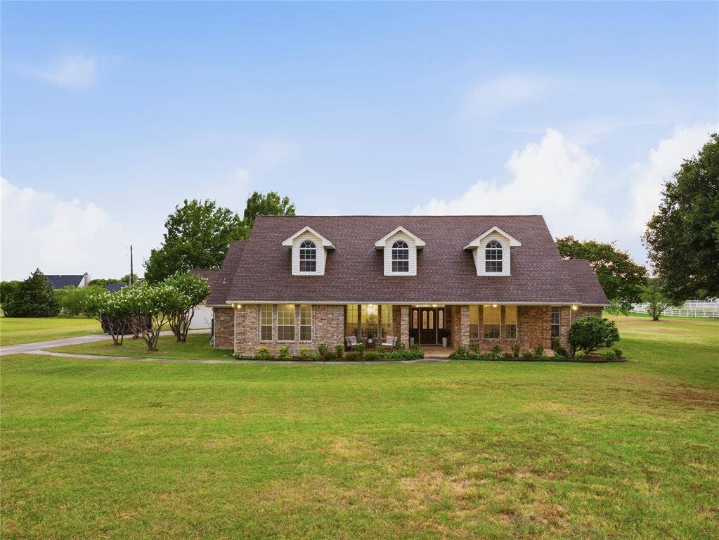 902 W Pioneer Circle, Argyle, TX 76226 902 W Pioneer Circle, Argyle, TX 76226