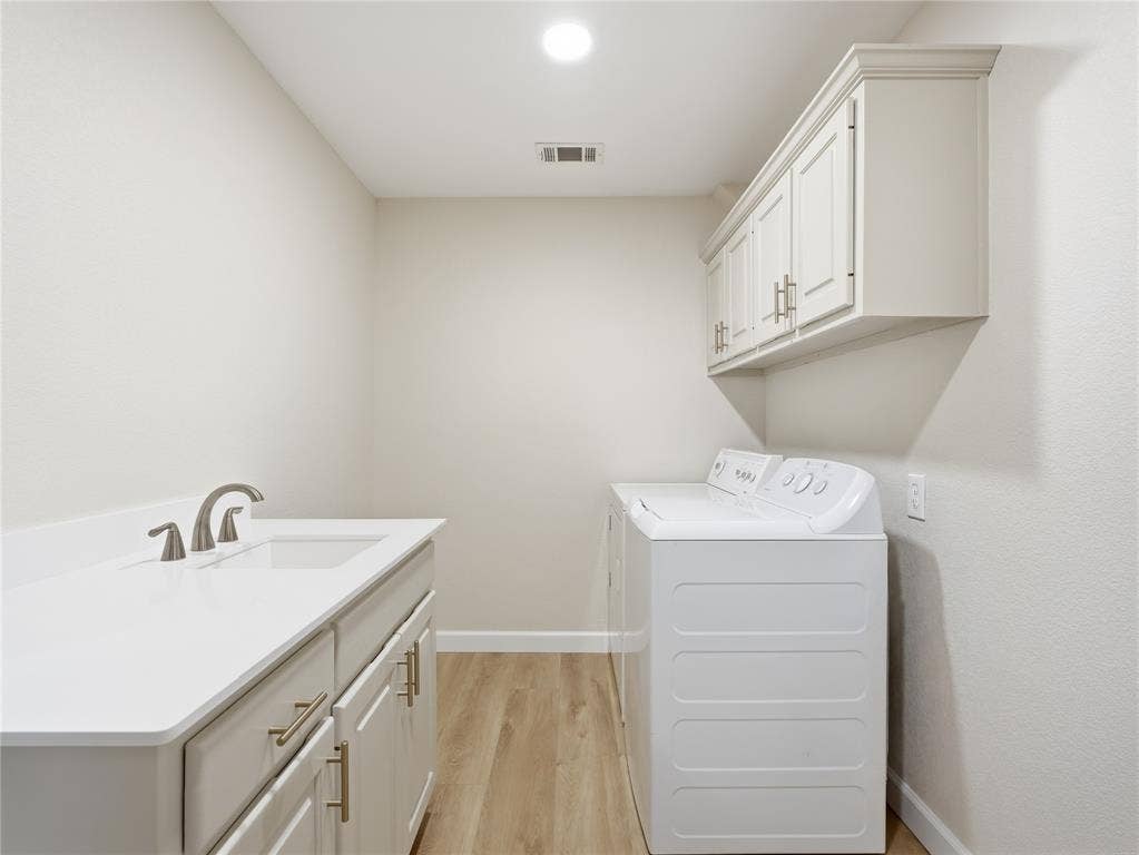 902 W Pioneer Circle, Argyle, TX 76226 902 W Pioneer Circle, Argyle, TX 76226