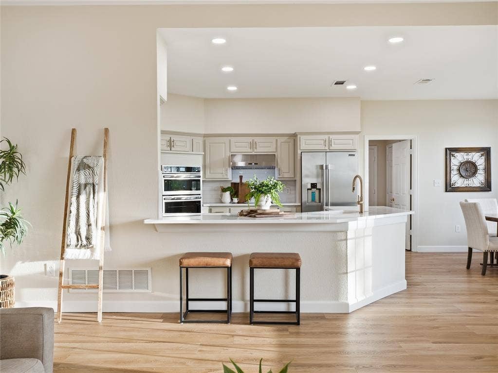 902 W Pioneer Circle, Argyle, TX 76226 Open Concept