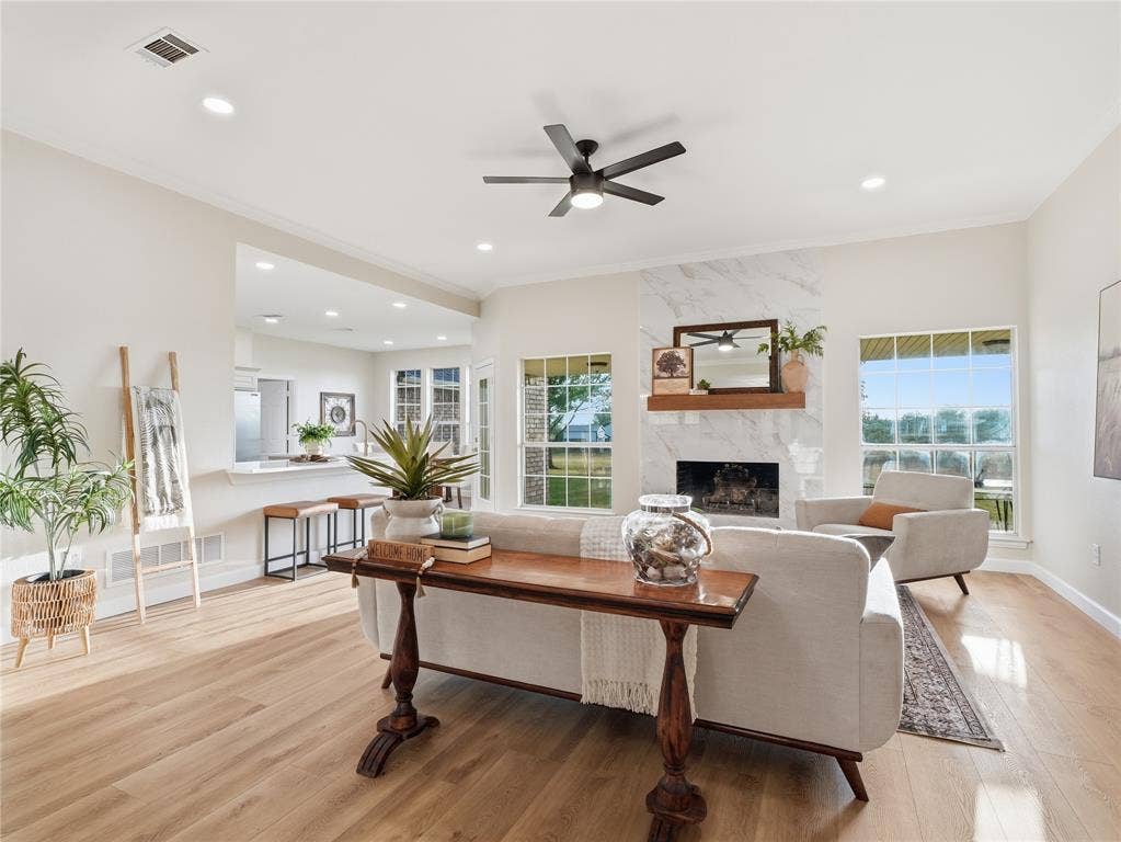 902 W Pioneer Circle, Argyle, TX 76226 Open Concept