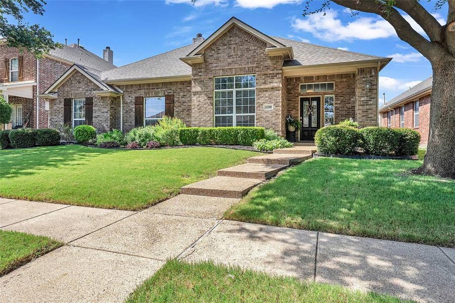 Property photo for 6208 Brownstone Drive, McKinney, TX