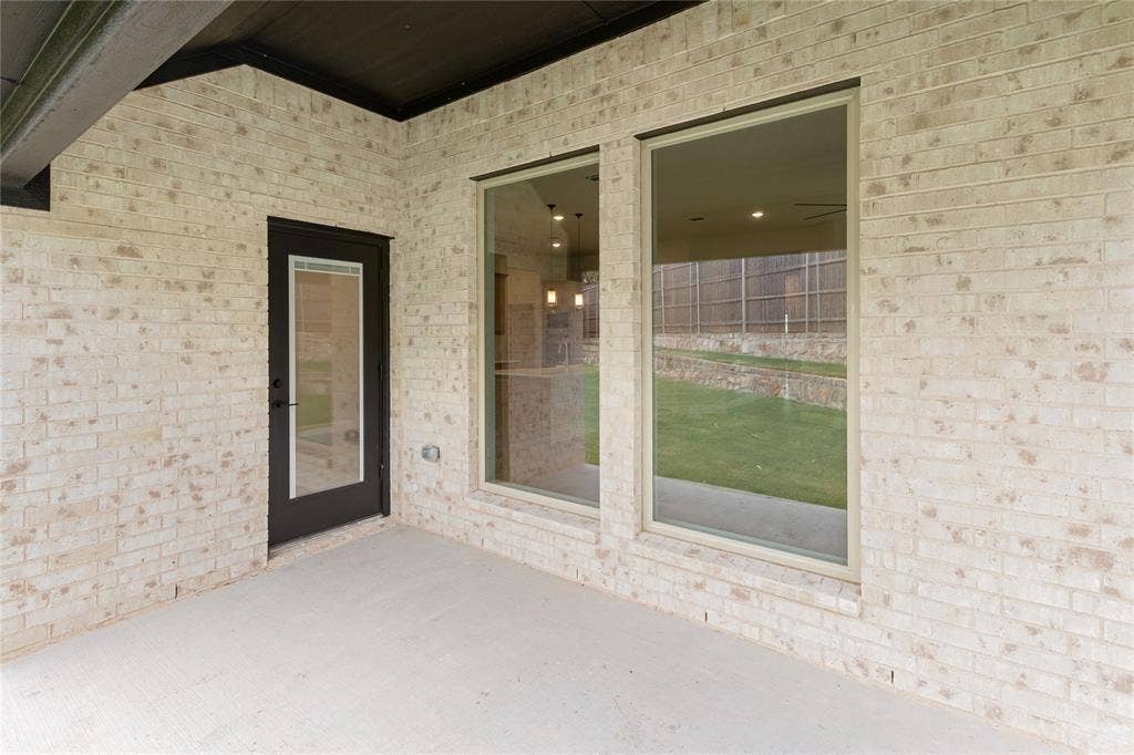 1044 Quincy Drive, Red Oak, TX 75154 1044 Quincy Drive, Red Oak, TX 75154
