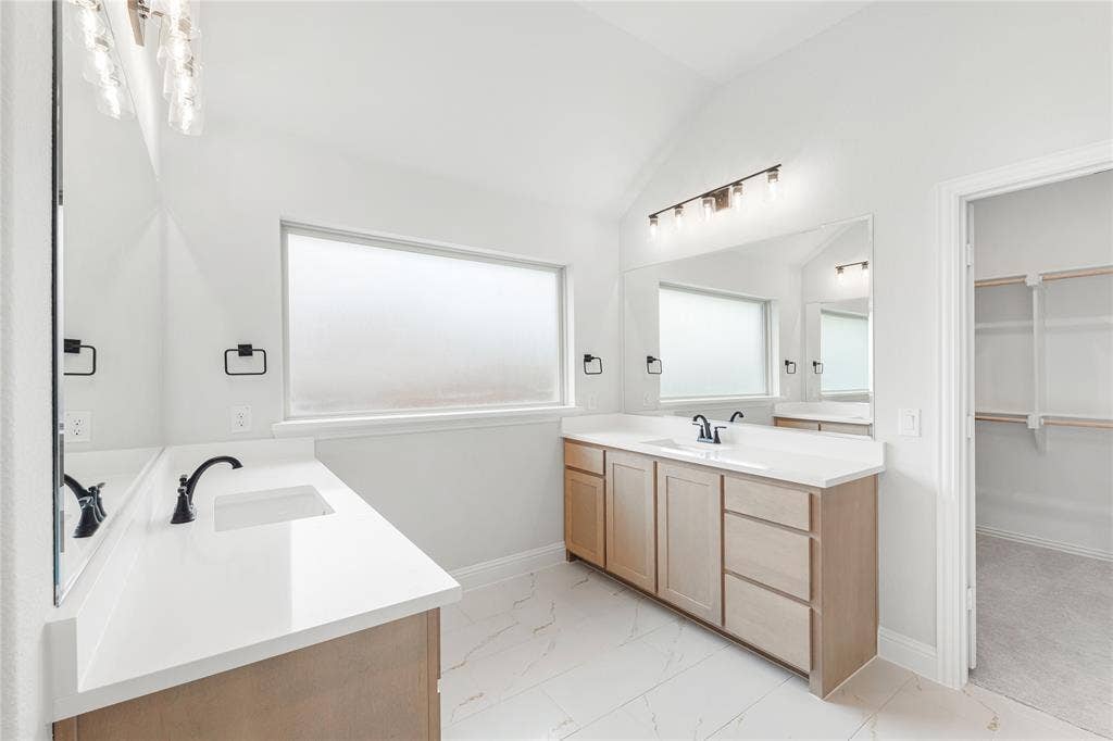 1044 Quincy Drive, Red Oak, TX 75154 1044 Quincy Drive, Red Oak, TX 75154