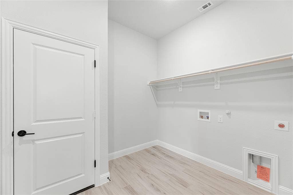 1044 Quincy Drive, Red Oak, TX 75154 1044 Quincy Drive, Red Oak, TX 75154