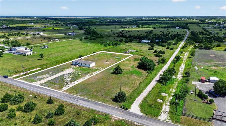 Property photo for 19656 County Road 818, Farmersville, TX