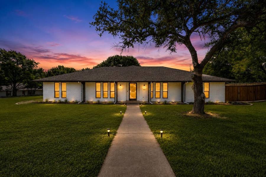Property photo for 610 Athenia Way, Duncanville, TX