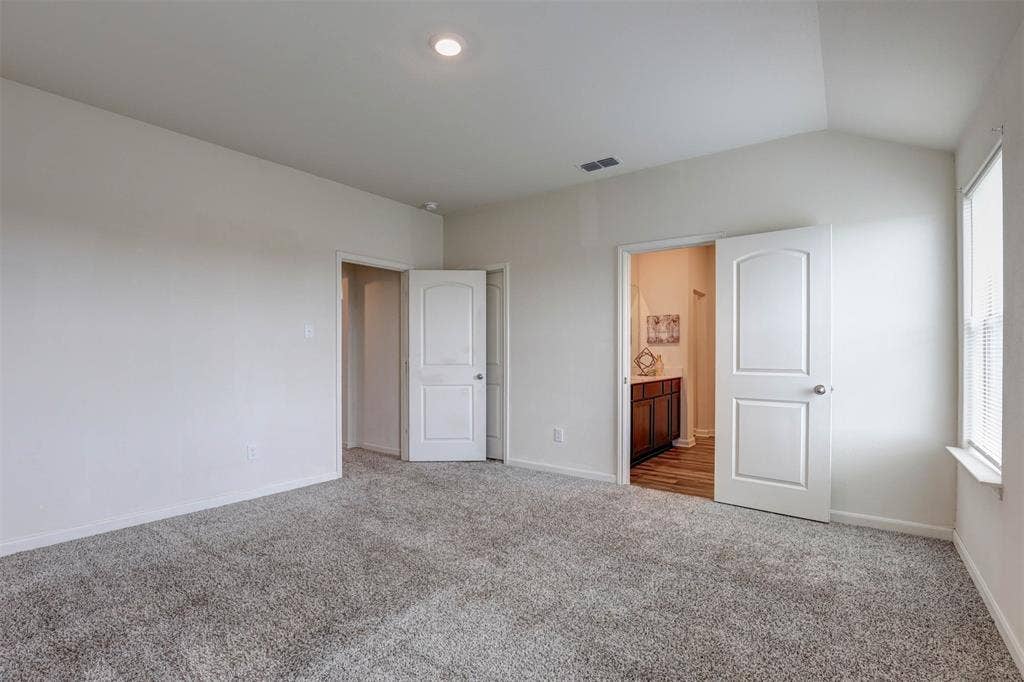 203 Drifter Drive, Newark, TX 76071
