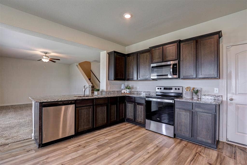 203 Drifter Drive, Newark, TX 76071