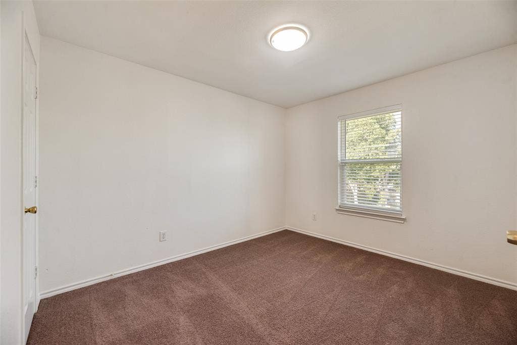 821 S Parks Drive, DeSoto, TX 75115 821 S Parks Drive, DeSoto, TX 75115