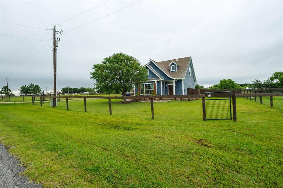 Property photo for 4923 County Road 2662, Royse City, TX