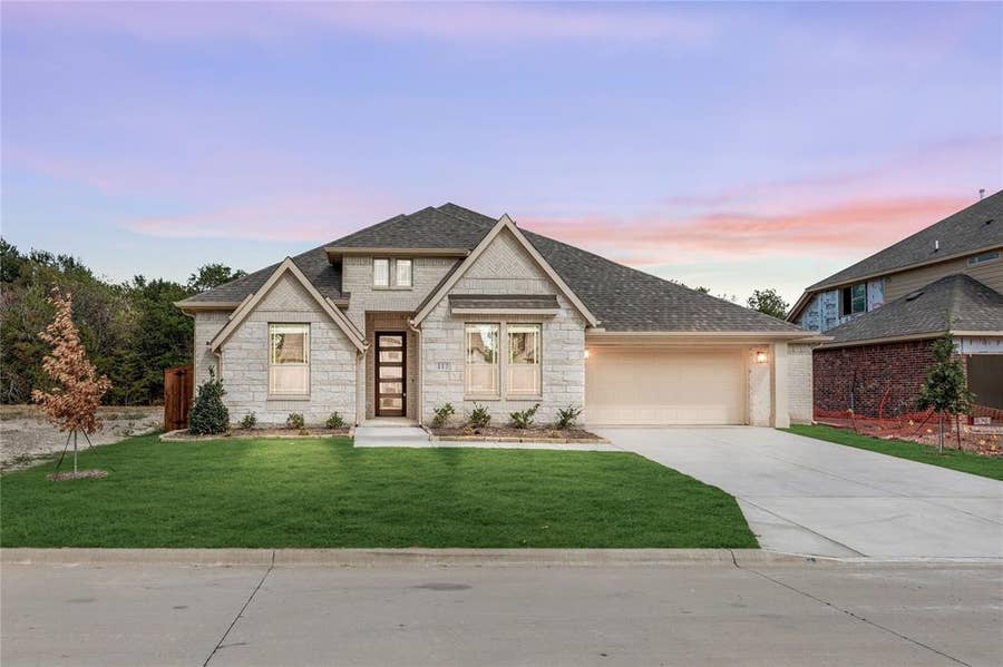 Property photo for 117 Saddlewood Trail, Commerce, TX