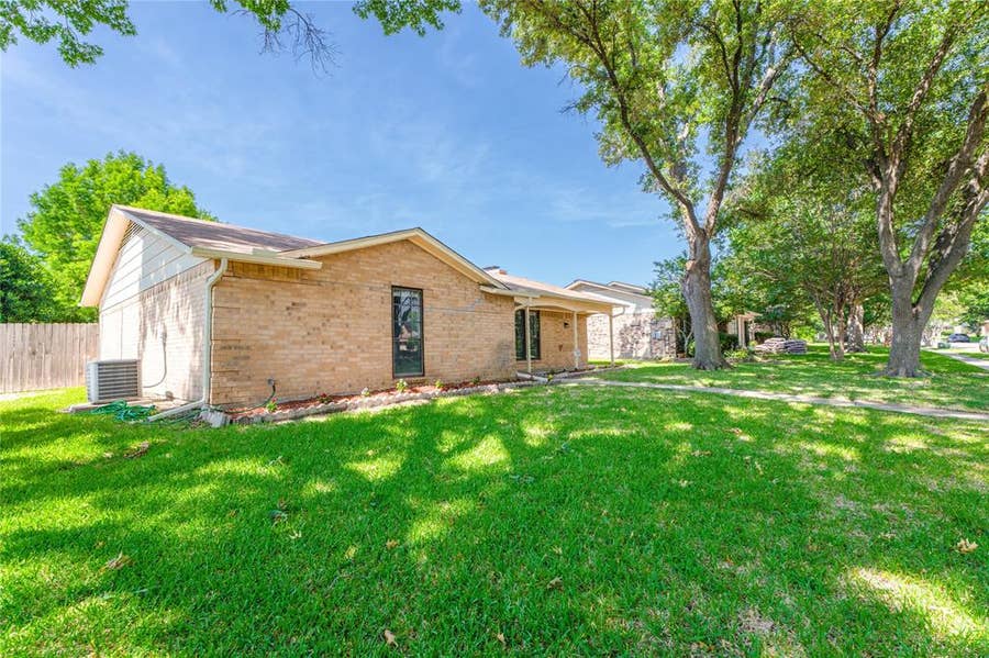 Property photo for 1506 trowbridge Street, Garland, TX