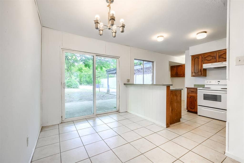 9661 Limestone Drive, Dallas, TX 75217