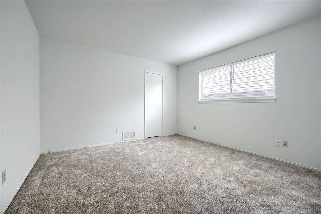 9661 Limestone Drive, Dallas, TX 75217