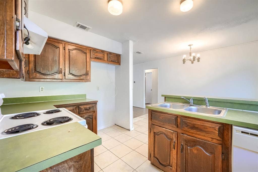 9661 Limestone Drive, Dallas, TX 75217