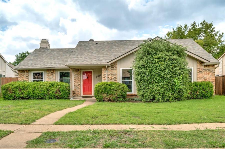 Property photo for 1322 Crestview Drive, Allen, TX