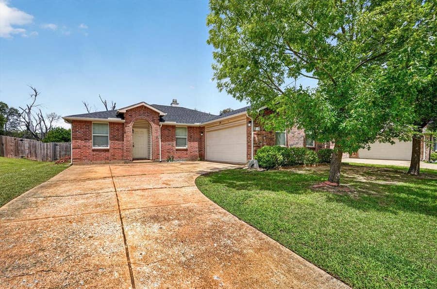 Property photo for 2805 Cameron Way, Mesquite, TX