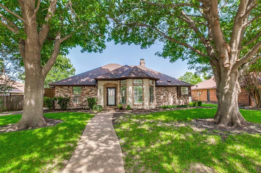 Property photo for 6204 Bronze Leaf Drive, Plano, TX
