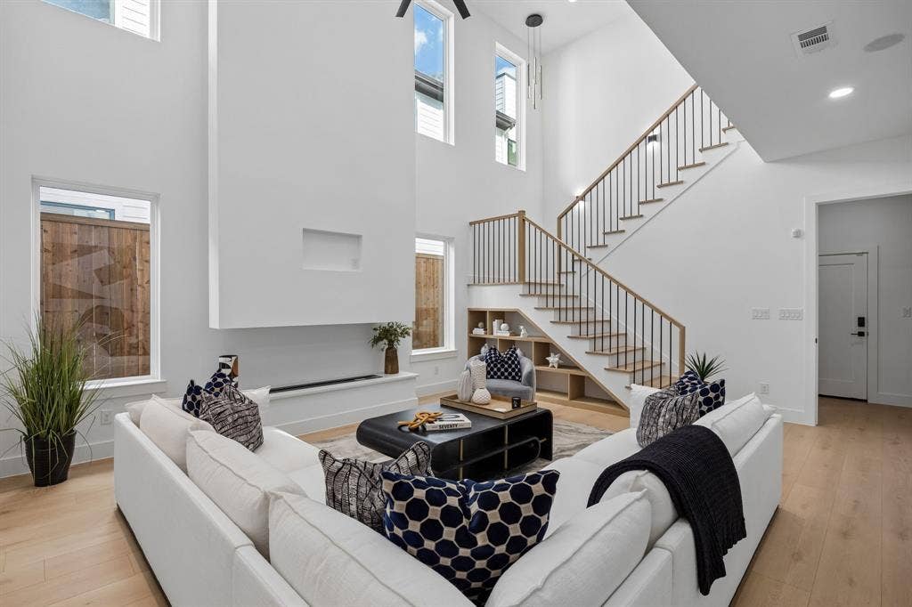 5617 Santa Fe Avenue, Dallas, TX 75214 5617 Santa Fe Avenue, Dallas, TX 75214