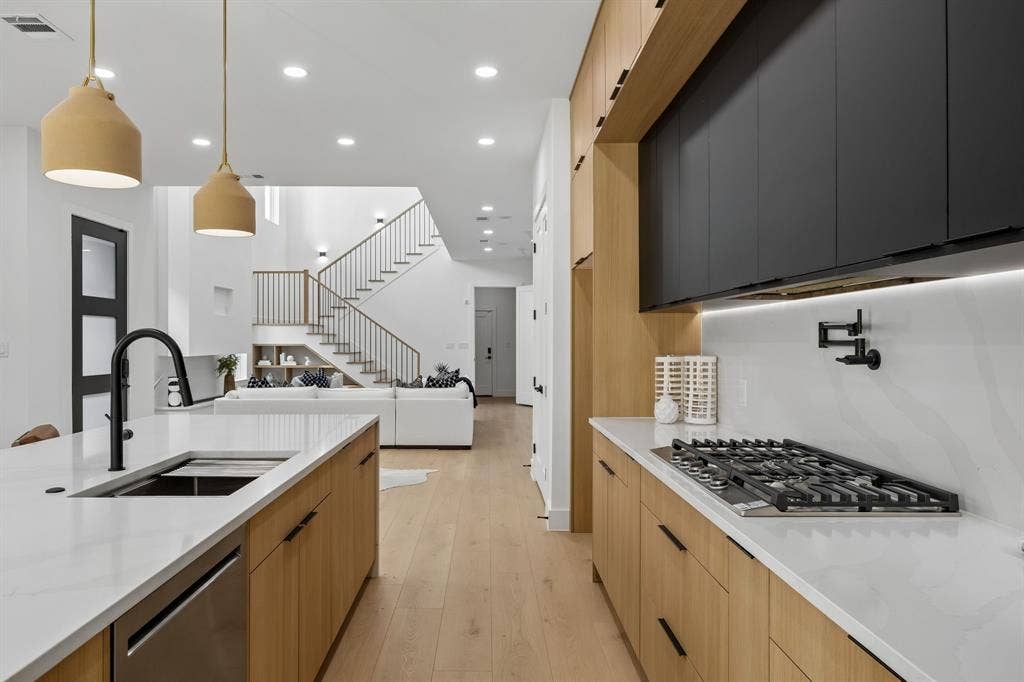5617 Santa Fe Avenue, Dallas, TX 75214 5617 Santa Fe Avenue, Dallas, TX 75214