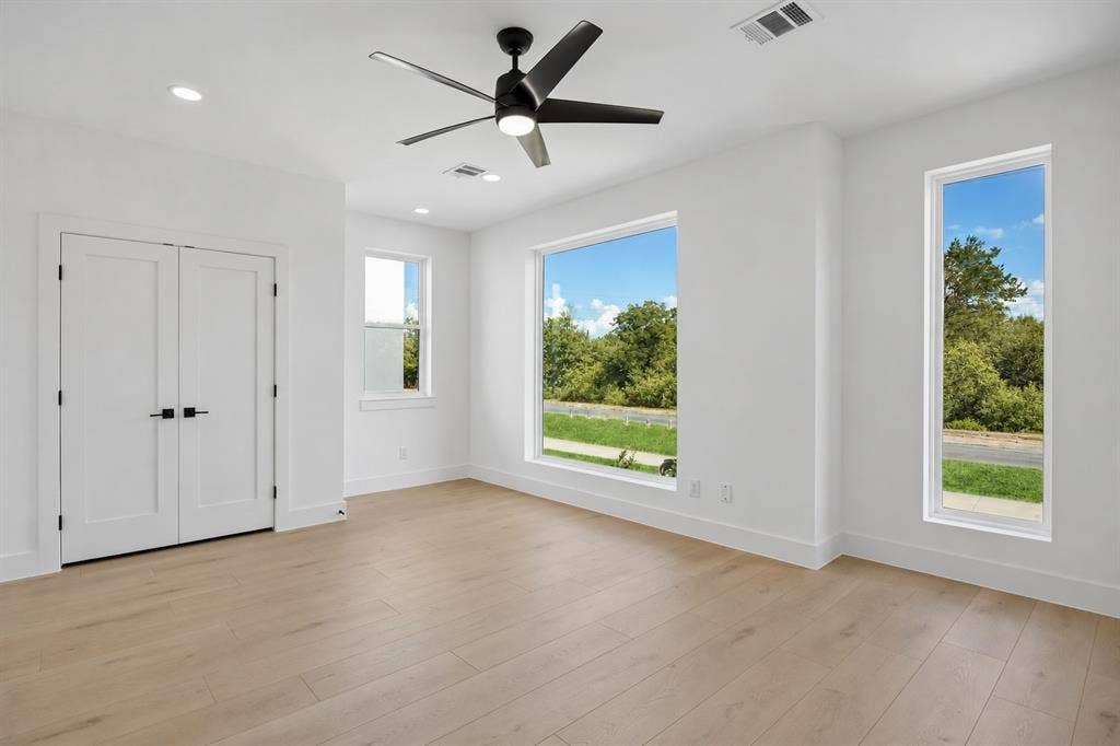 5617 Santa Fe Avenue, Dallas, TX 75214 5617 Santa Fe Avenue, Dallas, TX 75214
