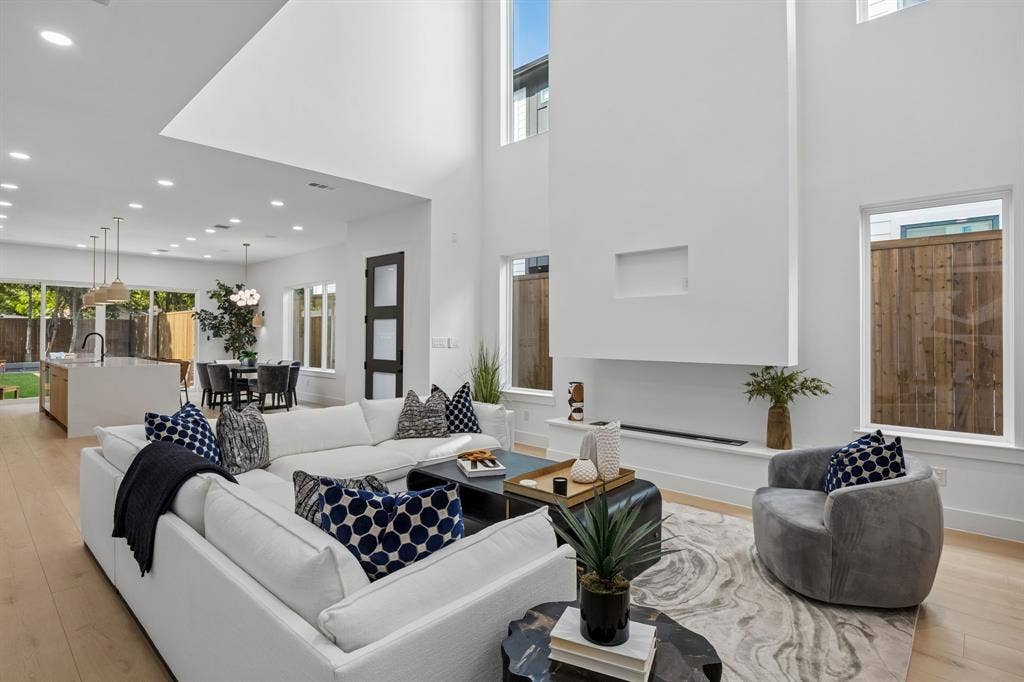 5617 Santa Fe Avenue, Dallas, TX 75214 5617 Santa Fe Avenue, Dallas, TX 75214